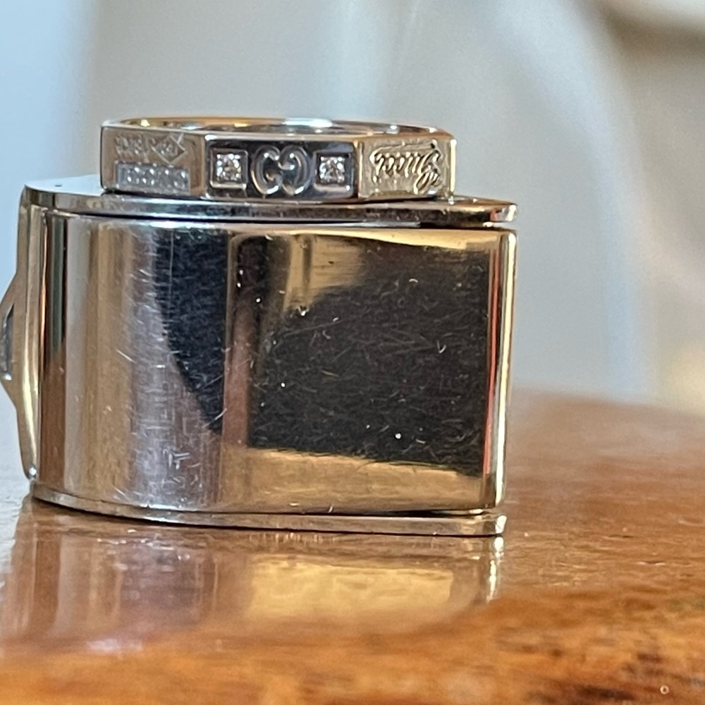 18k GUCCI Diamond Ring - Picture 9 of 15